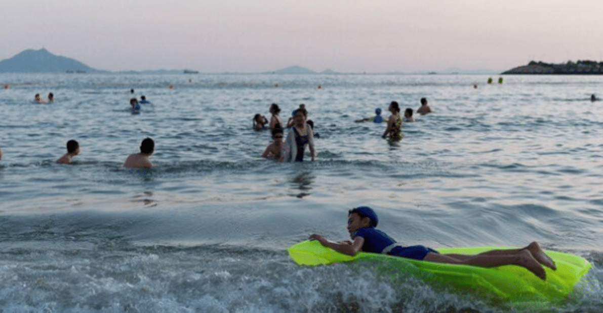 Si Addormenta Sul Materassino E Si Ritrova In Mare Aperto Salvato