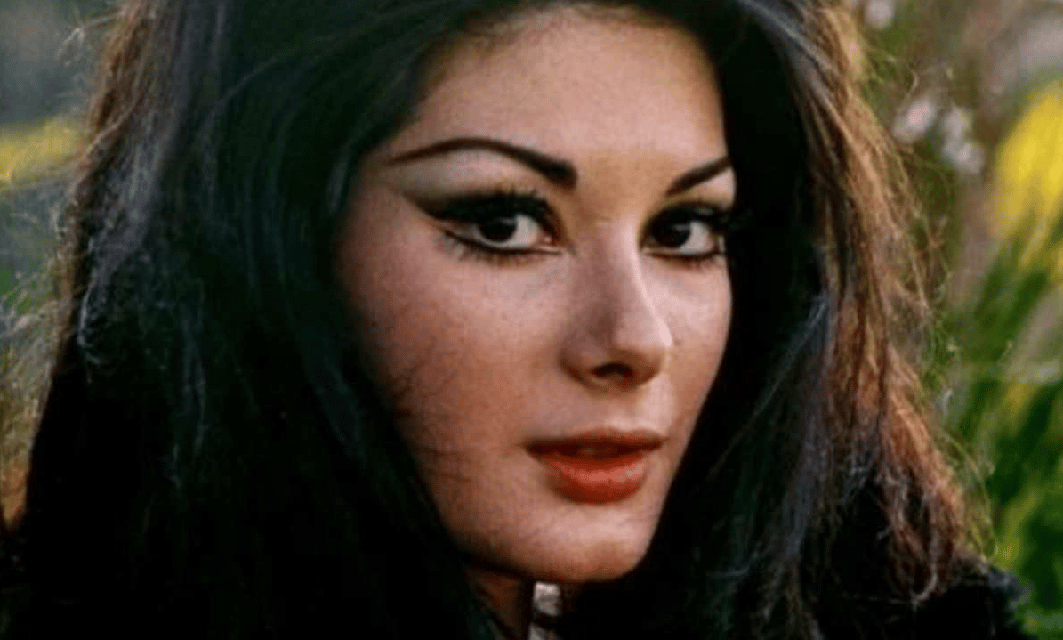 Edwige Fenech Fascino Senza Tempo E Senza Confini Non Solo Diva Della Commedia Italiana Ma