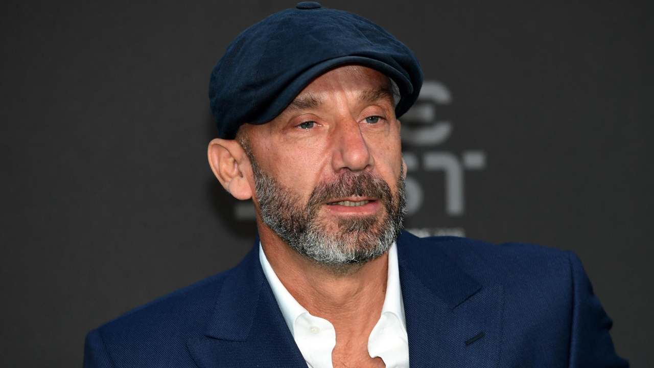 Fiato Sospeso Per Gianluca Vialli Ricoverato In Gravi Condizioni La