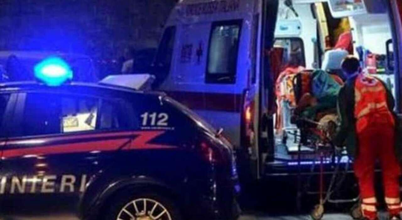 I Genitori Cercano Di Svegliarlo Ma Il Ragazzo Non Risponde Enne