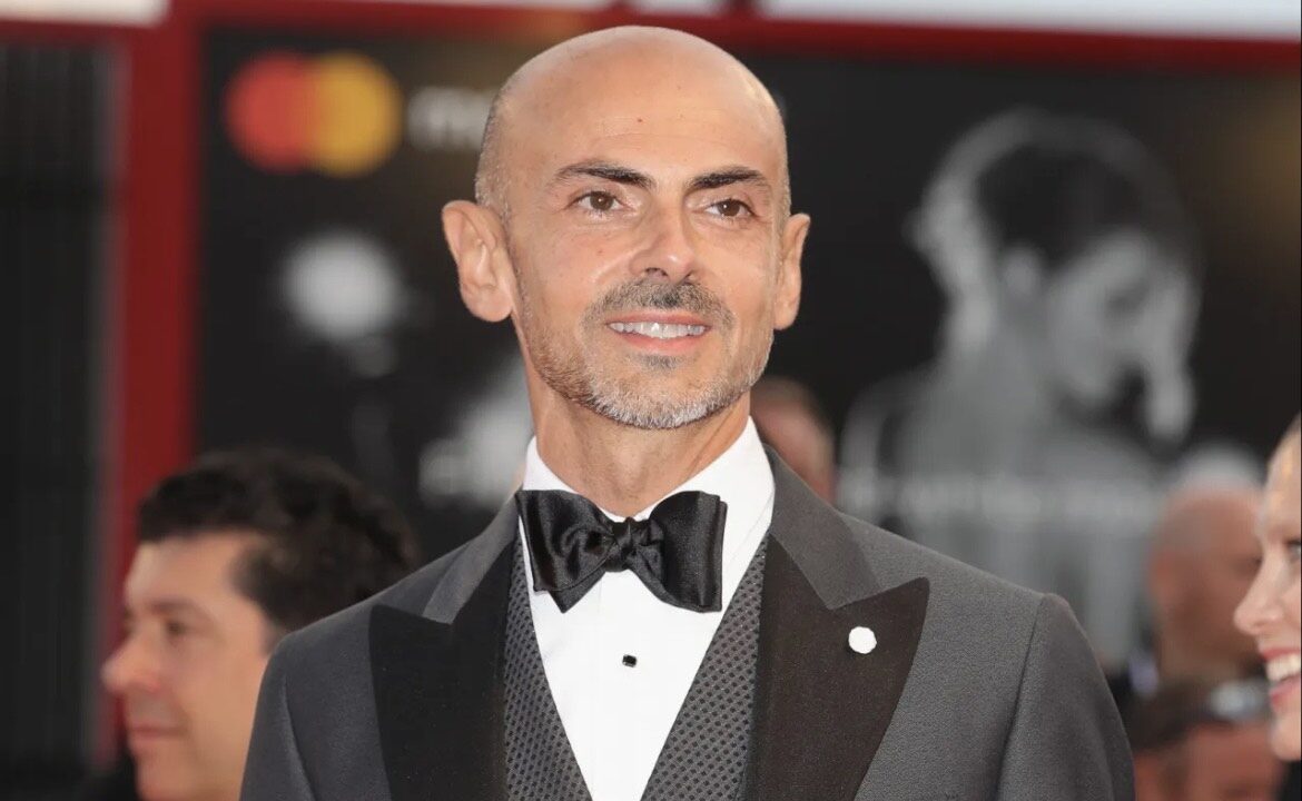 PECHINO EXPRESS, TUTTI PAZZI PER LA CONDUZIONE DI ENZO MICCIO