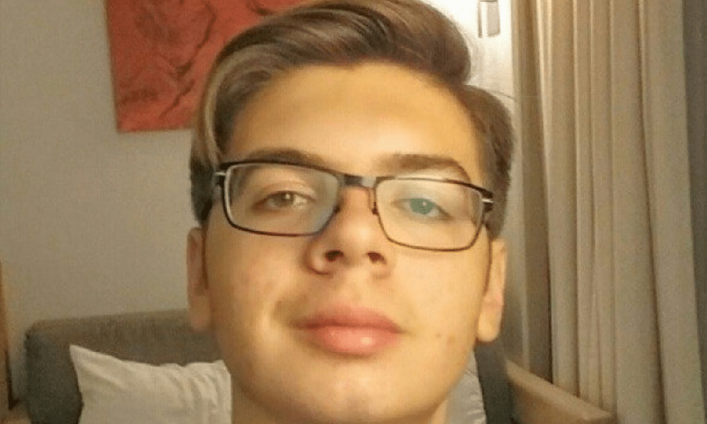 Si sente male all'improvviso e si accascia nella pizzeria di famiglia: Saverio muore a 23 anni