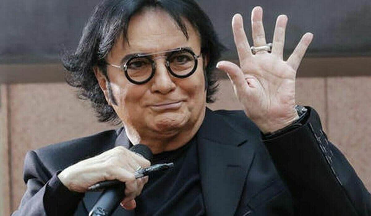 Renato Zero e l'idea sul suo locale: "Sto pensando ad un locale così"