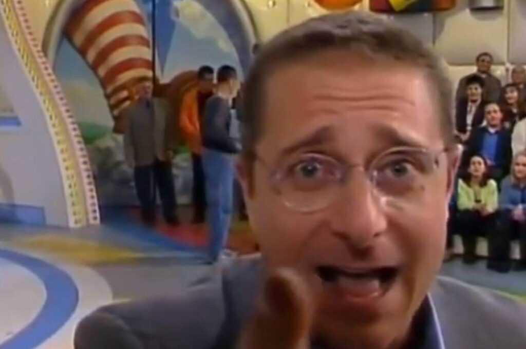 Ricordate la famosa telefonata di Paolo Bonolis con i fratelli Capone (VIDEO)?: “Chi c’è sopra il cavallo, arrivateci con il pensiero”