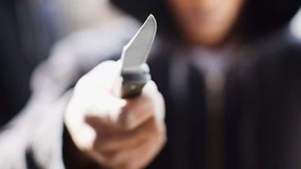 Bologna, omicidio nella notte: 40enne ucciso a coltellate