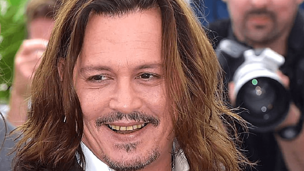 Che hanno i denti di Johnny Depp (FOTO) Le critiche del web Disgustosi, gialli e marci, cosa è successo all'attore