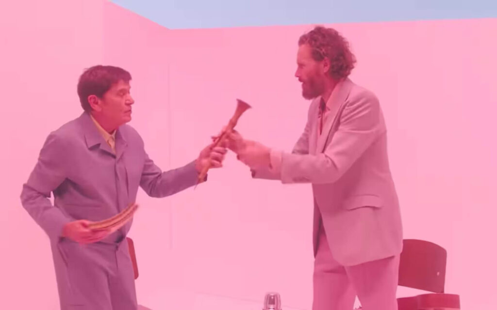 Evviva la nuova canzone di Gianni Morandi