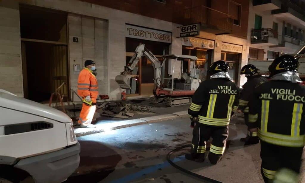 Figa di gas a Milano, ricoverati due anziani