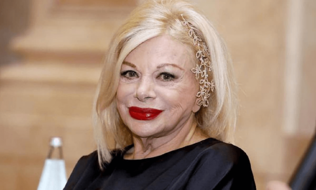 Guardate che è vero l'uomo che pulisce non è sexy per niente Sandra Milo sta con l'attrice Laura Chiatti