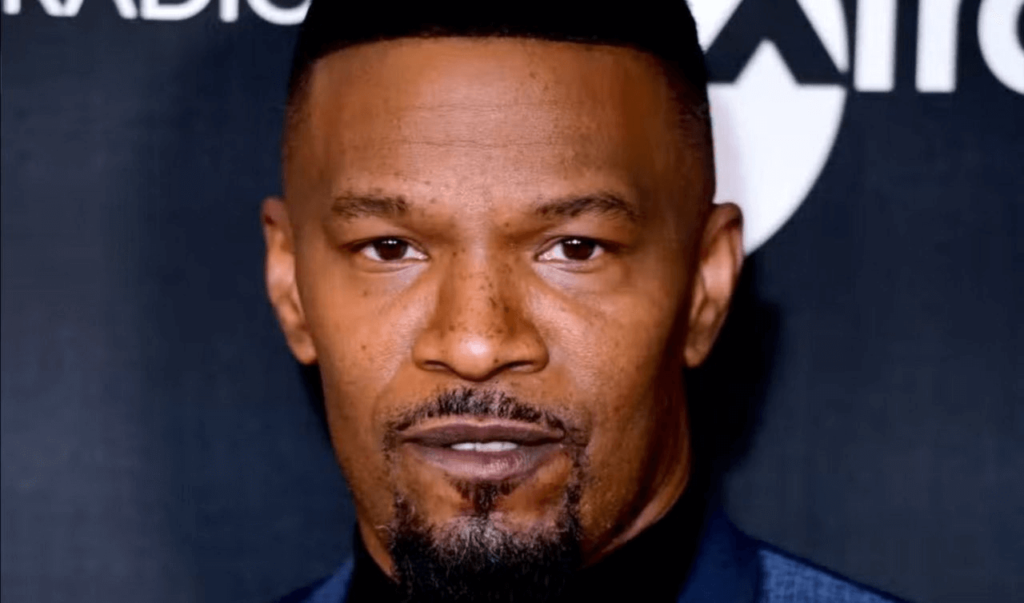 Jamie Foxx, la famiglia è pronta al peggio le condizioni dell'attore 55enne, ancora ricoverato in ospedale