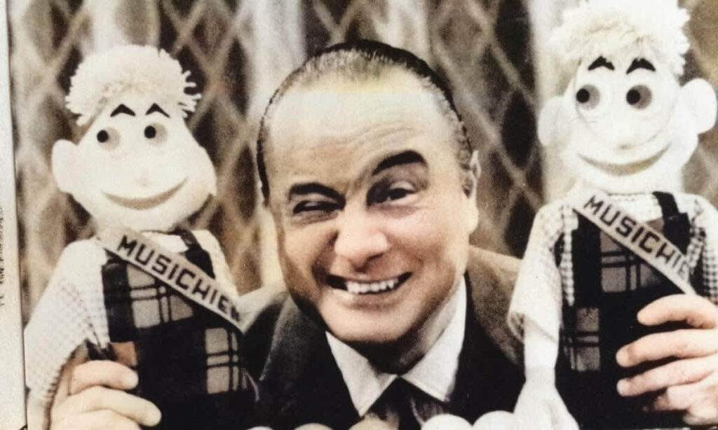 Mario Riva, la morte in palcoscenico al funerale presenziarono 250.000 persone