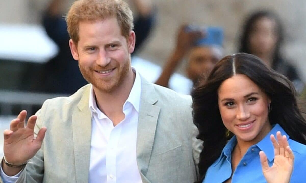 Spaventoso incidente per Harry e Meghan: l'auto si è schiantata durante l'inseguimento dei paparazzi