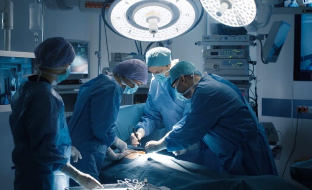 San Camillo, tumore al pancreas considerato inoperabile trattato grazie alla radioterapia interna: primo caso in Italia