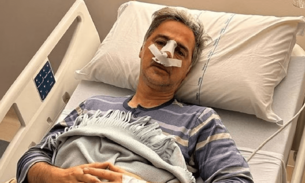 Terribile incidente in moto per Beppe Convertini La mia faccia è distrutta completamente, l'aggiornamento dell'attore