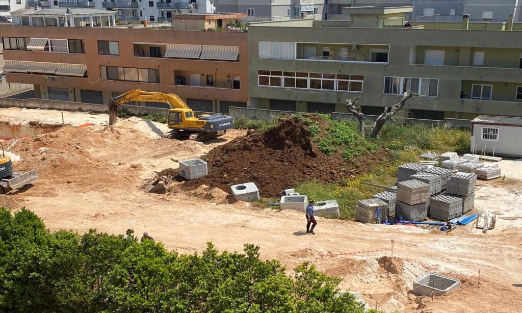 Monopoli, incidente sul lavoro