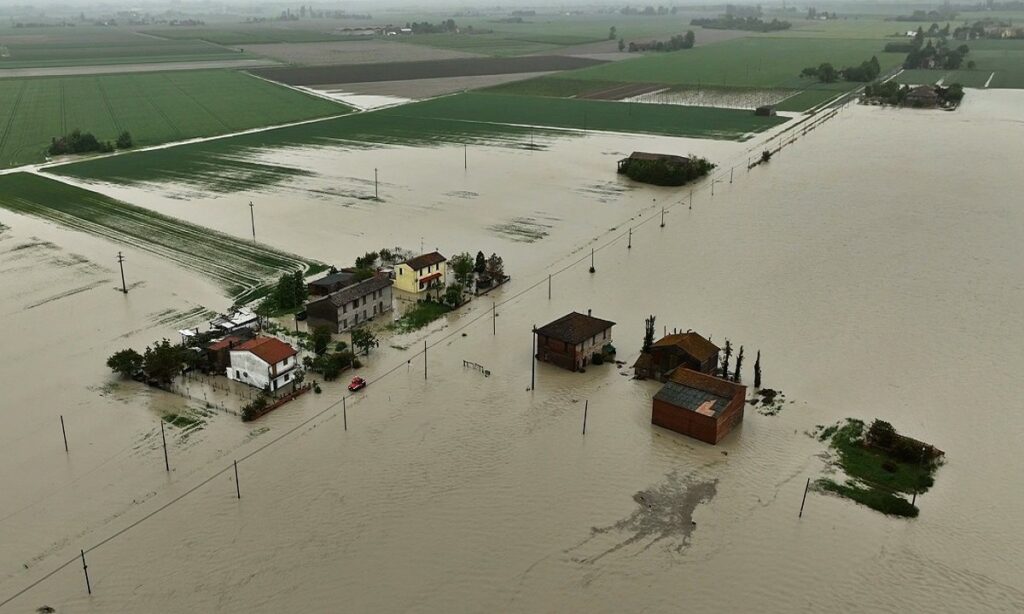 Alluvione in Emilia, le immagini dall'alto