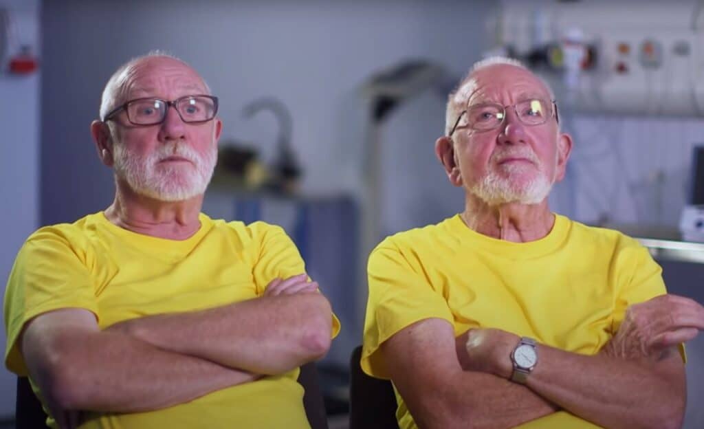 Due sconosciuti che incontrandosi scoprono di essere identici in tutto