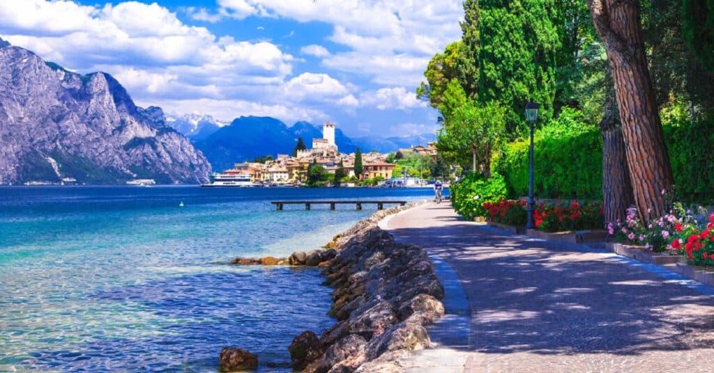 Lago di Garda, turista stroncato da un malore