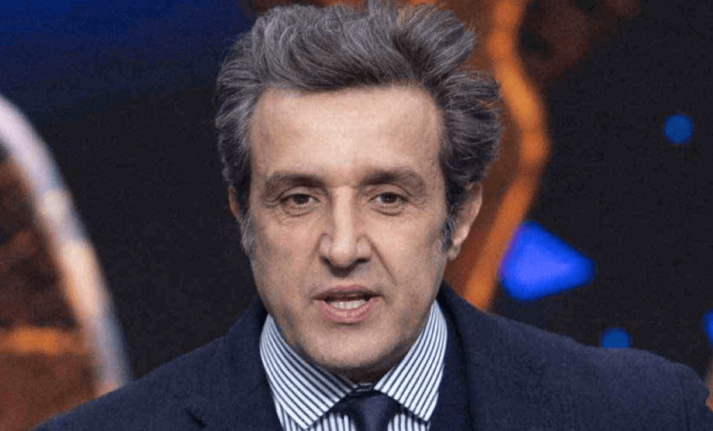 Flavio Insinna, il commovente addio a L'Eredità cosa farà ora e chi arriva al suo posto, il futuro in Rai