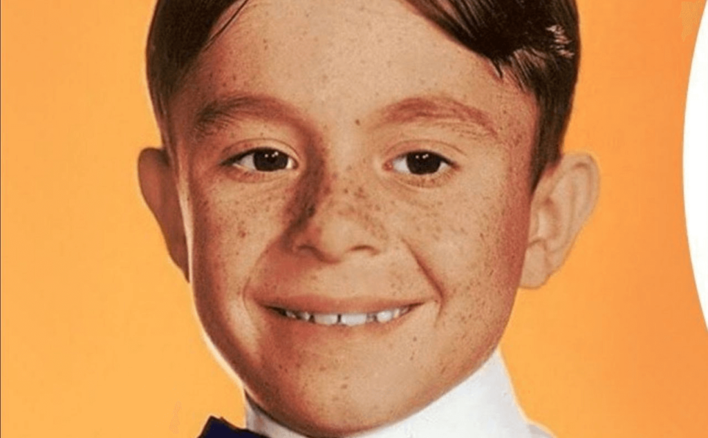 Uno dei giovani attori più apprezzati dal pubblico degli anni 30, Carl "Alfalfa" Switzer si trovò nel giro di poco tempo abbandonato dalla stessa Hollywood fino alla suo orribile assassinio a soli 31 anni, per soli 35 dollari