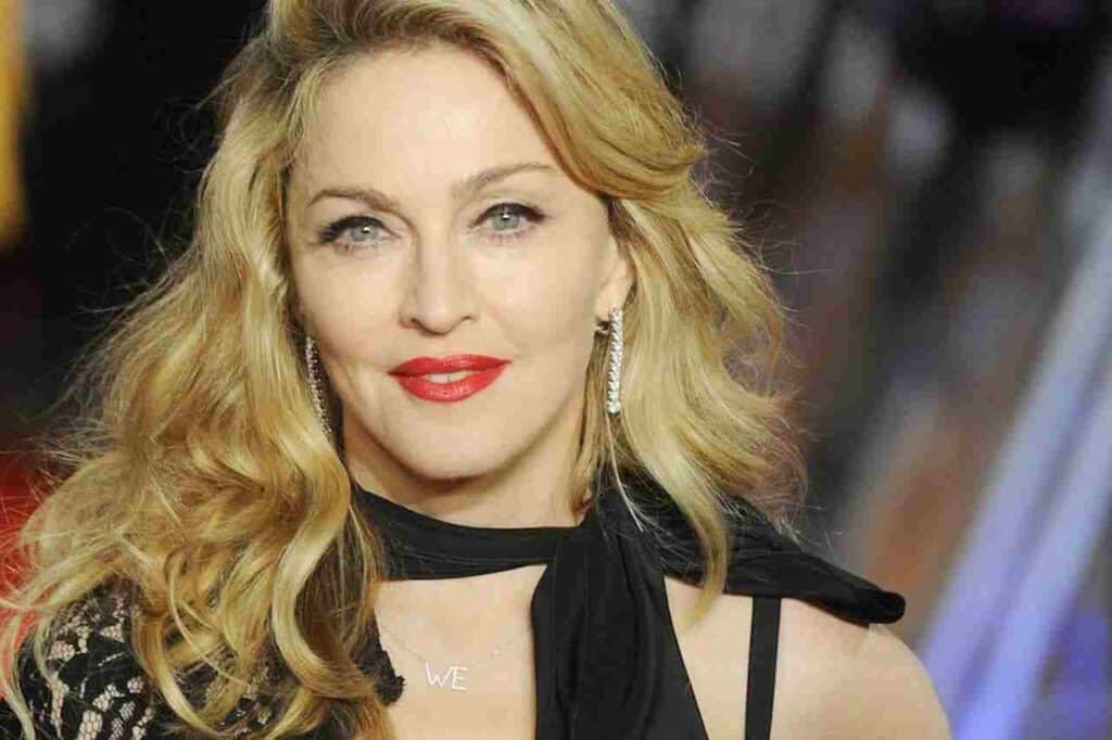 Madonna ricoverata, le dichiarazioni di una fonte vicina: "E' stata trovata incosciente"