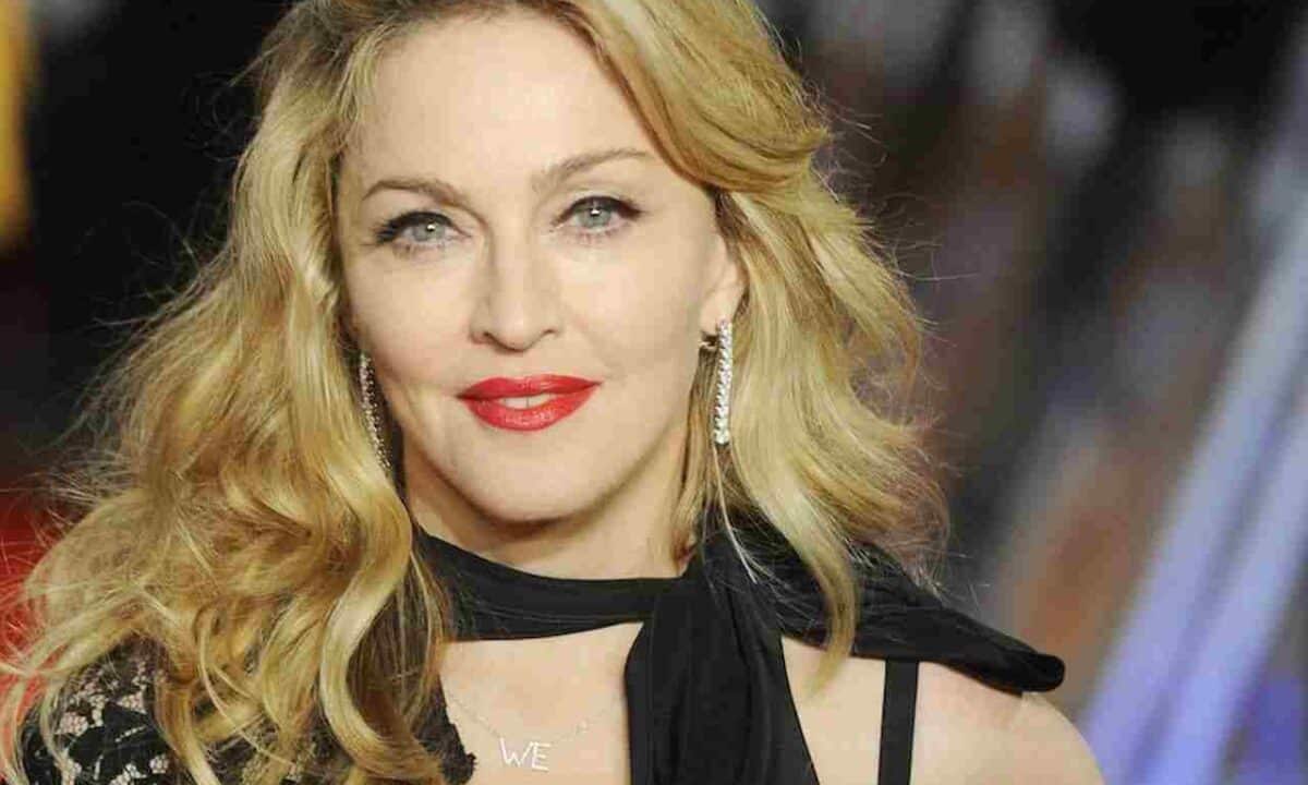 Madonna ricoverata, le dichiarazioni di una fonte vicina: "E' stata trovata incosciente"