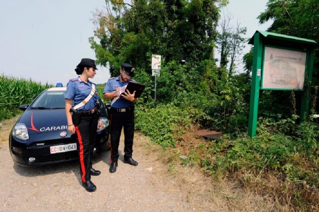 Milano, giovane trovato morto in strada