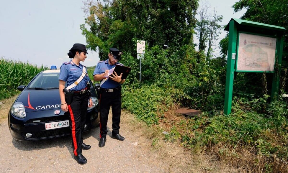 Milano, giovane trovato morto in strada
