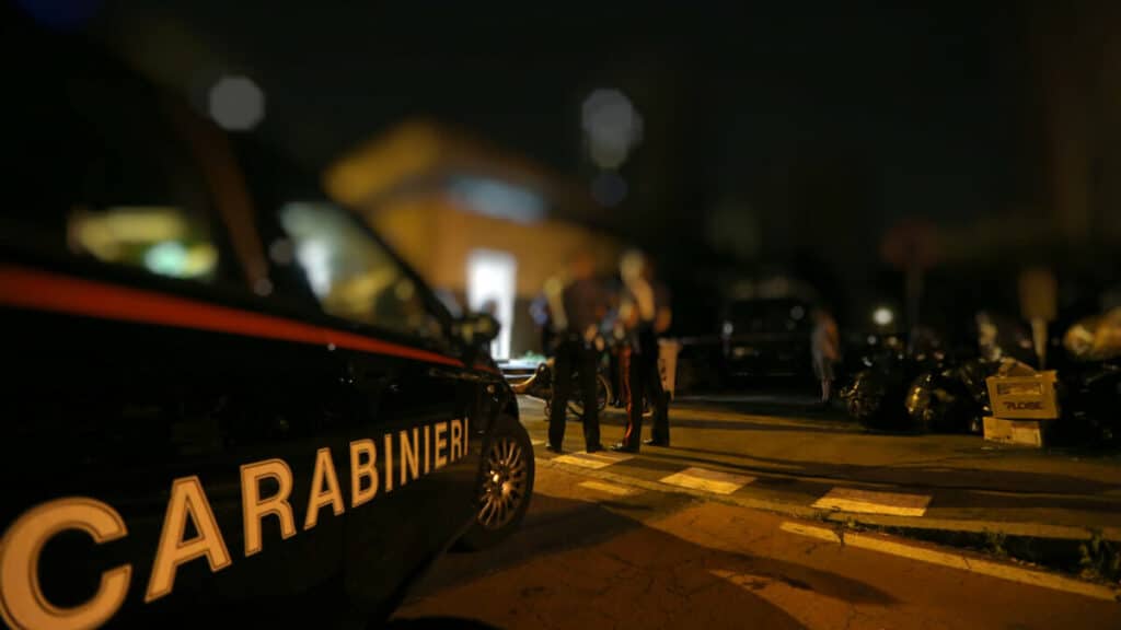 Bari, omicidio: 43enne ucciso da due colpi di pistola