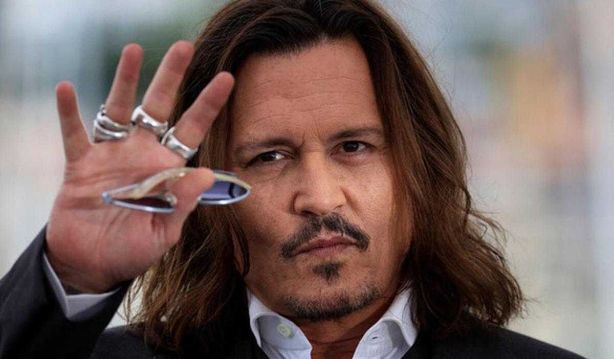 Il divo hollywoodiano spegne 60 candeline e segna il suo ritorno sotto i riflettori dopo gli anni bui