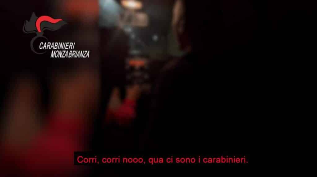 Il giovane ha guidato la vettura, alternandosi con i suoi amici, per due notti di fila, a Giussano e nei comuni limitrofi