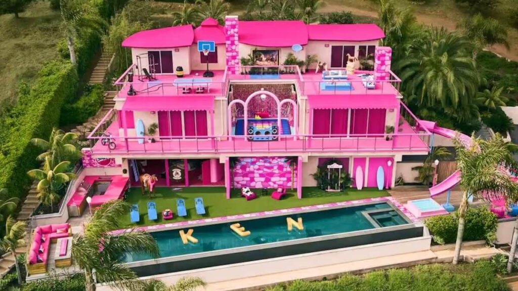 Pernottare in casa di Barbie e Ken a Malibu è possibile: ecco quando