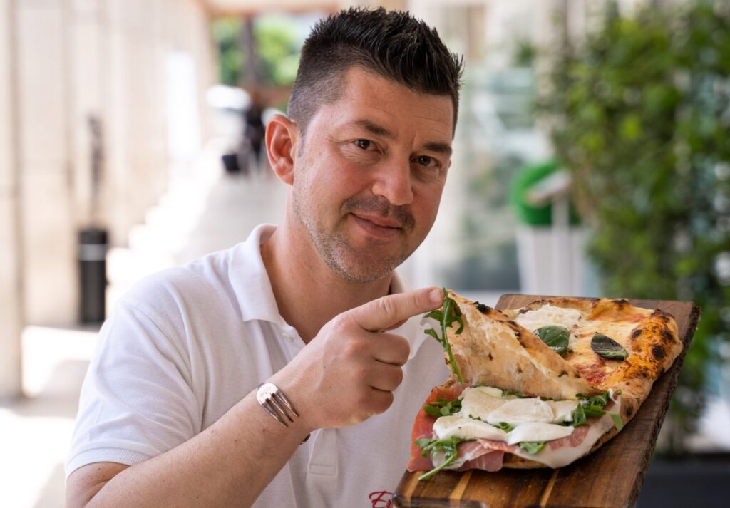 Contatore manomesso nel locale di Errico Porzio.