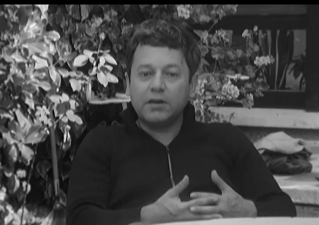 Intervista inedita di Paolo Villaggio alla tv svizzera nel 1975.