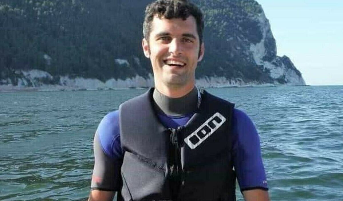 Sono serviti a poco il massaggio cardiaco e le manovre rianimatorie: il cuore del giovane Lorenzo ha cessato di battere