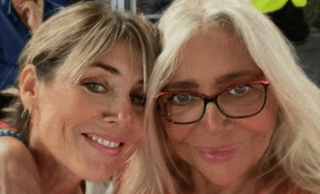 Mara Venier in lacrime Odiano me e mia figlia per una foto, ecco cosa ci stanno facendo