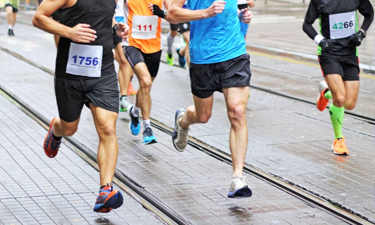 Atleta finisce la gara in tempi record: scoperto il "trucchetto"