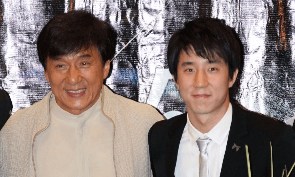 Quant'è il patrimonio di Jackie Chan A mio figlio non lascio nulla, se la deve cavare da solo, le dure parole