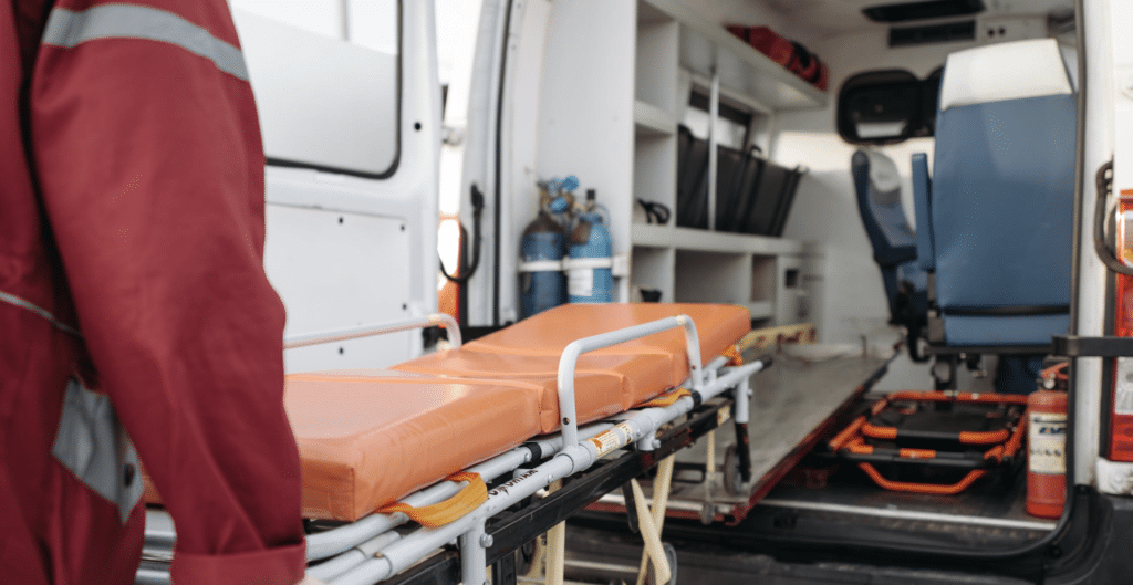 Ventenne contromano con il Suv del padre: travolta e uccisa una donna