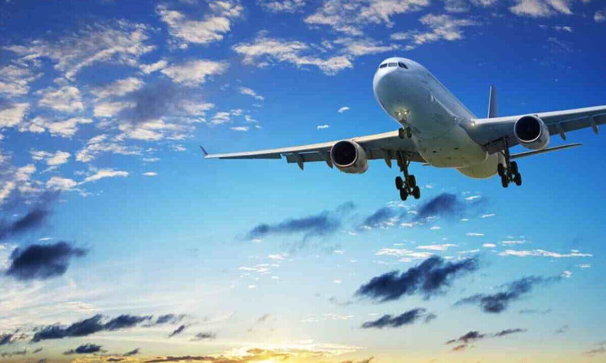 Alunno universitario fa il pendolare in aereo per non pagare l'affitto: "238 voli in un anno, ho speso tanto"