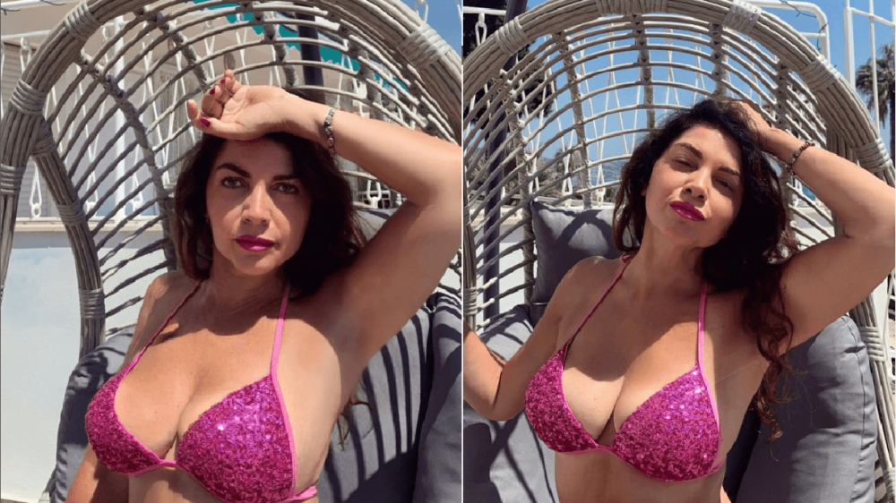 Cristina D'Avena non passa mai di moda la FOTO con scollatura a 60 anni riscuote successo