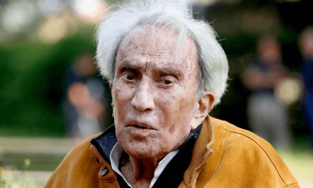 Emilio Fede Mi dite come devo campare con questa pensione. Ma la cifra è altissima, i numeri