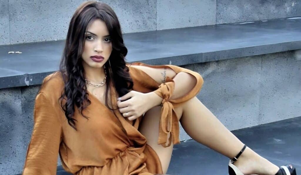 L'influencer napoletana Emy Buono cambia vita: addio OnlyFans.