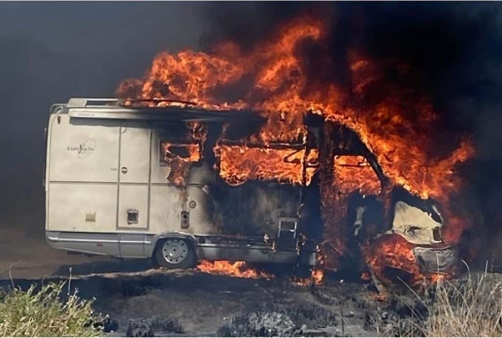 Morto un bimbo di 10 anni, a causa dell'esplosione di un camper in Sardegna.