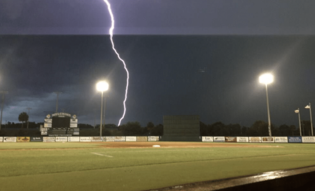 Bimbo di 12 anni colpito da un fulmine