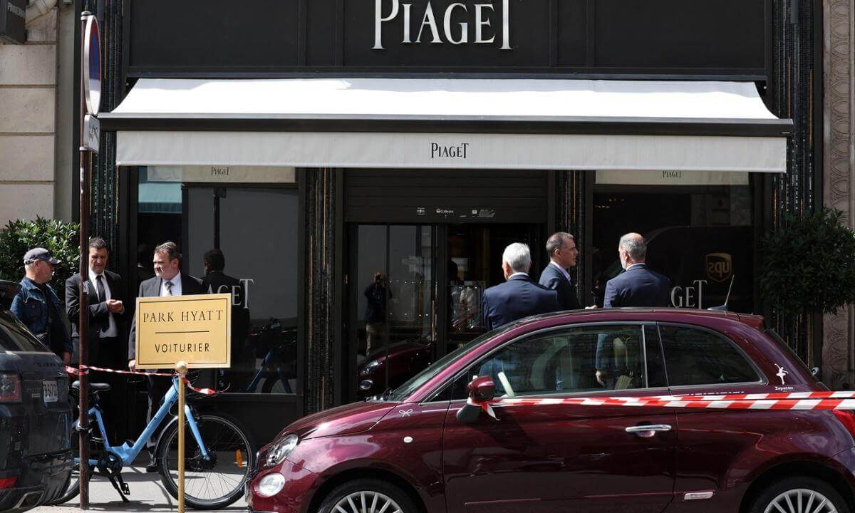 Svaligiata una gioielleria: rapina da 15 milioni di euro, tre malviventi fuggono a piedi