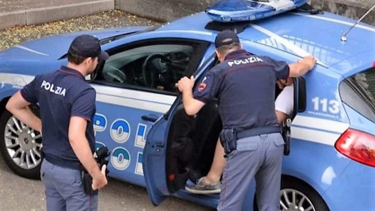 Insegnante di Tivoli violenta 15enne