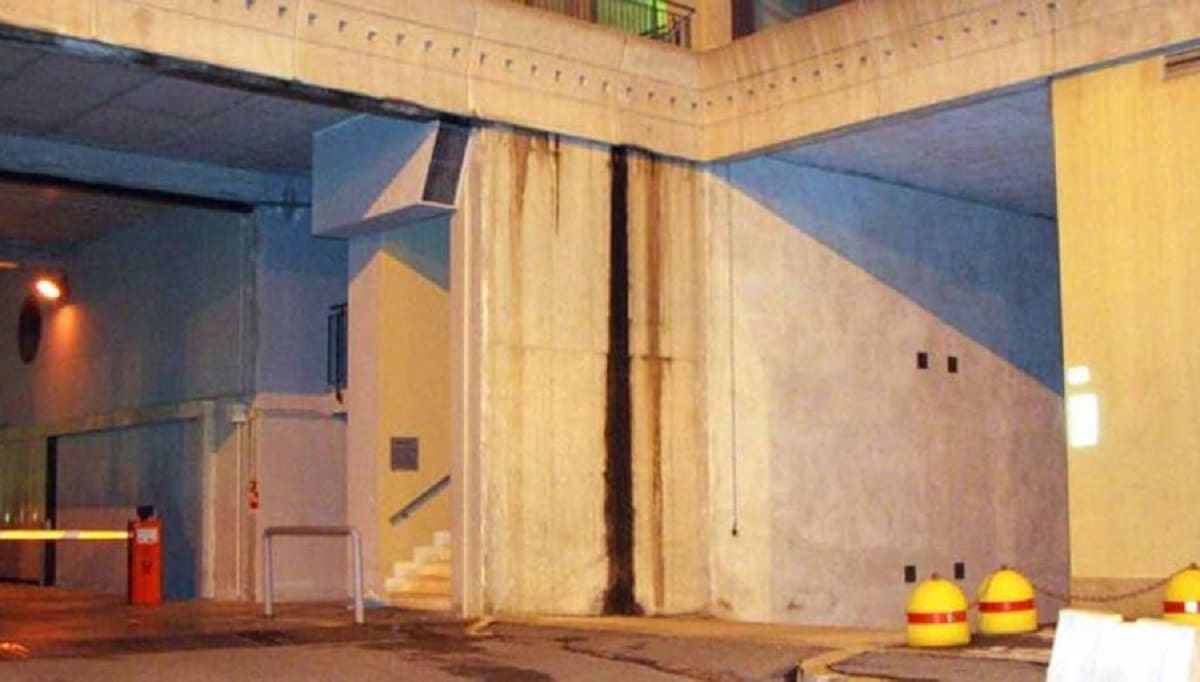 Si masturba davanti a una donna incinta