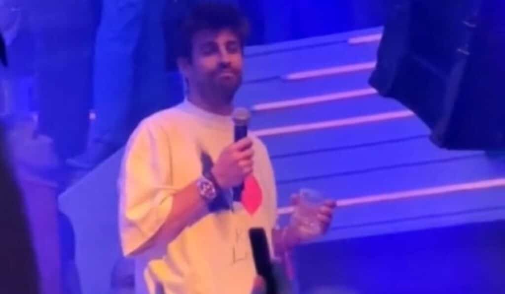 piqué, sfottò in discoteca