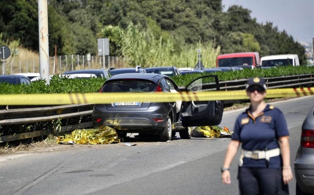Coppia di turisti travolta e uccisa da un’auto sulla Colombo, a Roma.